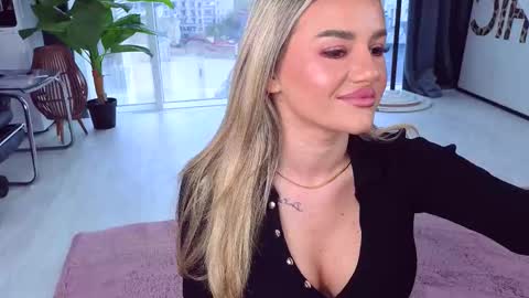 Anna online show from 27, 10, 2025