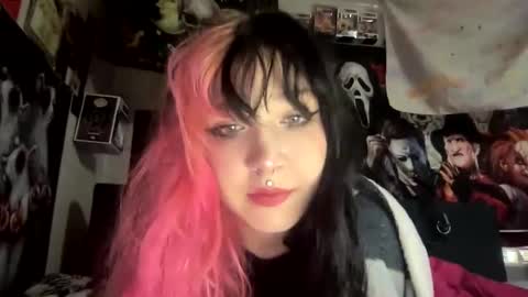 Pixie online show from 10, 9, 2025