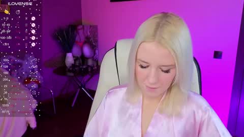 Snapshot of springajara chatting on 26, 11, 2025 Vetta online show from 26, 11, 2025