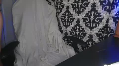 Snapshot of spunrawcumslut77003 chatting on 15, 1, 2025 SpunRawCumslut77003 online show from 15, 1, 2025