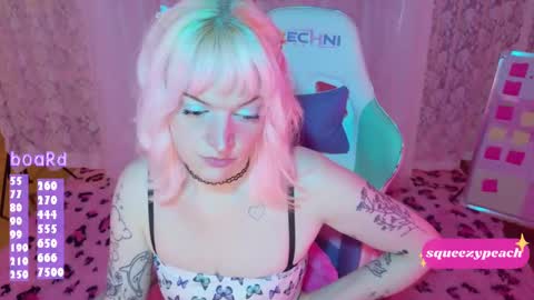 squeezypeach online show from 25, 9, 2025