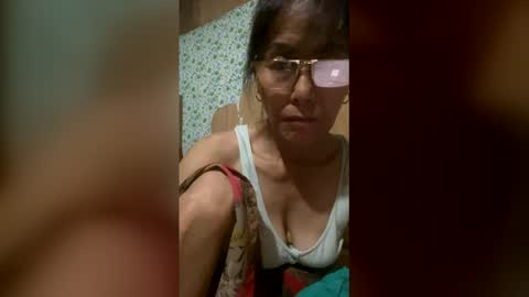 Snapshot of squirt0120 chatting on 8, 6, 2026 squirt0120 online show from 8, 6, 2026