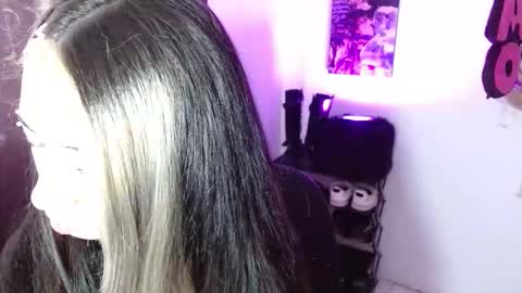 Snapshot of squirt_charlotte chatting on 20, 10, 2025 HELLO WELCOME MY NAME IS CHARLOTTE OY A NEW GIRL online show from 20, 10, 2025