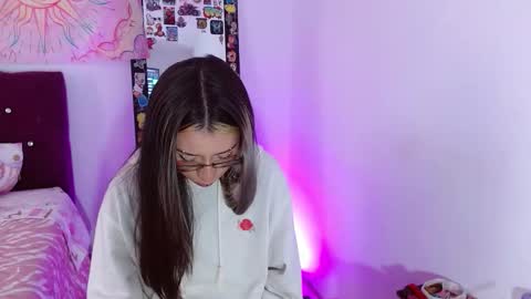 Snapshot of squirt_charlotte chatting on 15, 11, 2025 HELLO WELCOME MY NAME IS CHARLOTTE OY A NEW GIRL online show from 15, 11, 2025