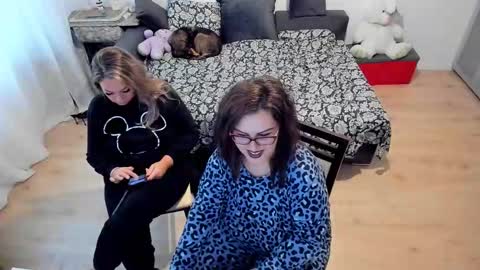 Kim online show from 3, 10, 2025