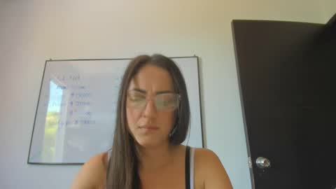 Snapshot of squirttati33 chatting on 20, 9, 2025 Tati online show from 20, 9, 2025