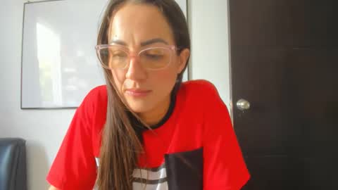 Snapshot of squirttati33 chatting on 9, 2, 2026 Tati online show from 9, 2, 2026