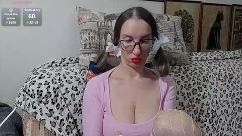 Snapshot of squirtyeleanor chatting on 24, 11, 2025 SquirtyEleanor online show from 24, 11, 2025