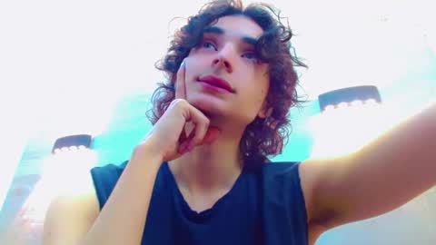 Snapshot of sr_bonnyethan chatting on 4, 10, 2025 ethan online show from 4, 10, 2025