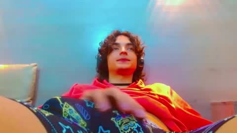 Snapshot of sr_bonnyethan chatting on 18, 11, 2025 ethan online show from 18, 11, 2025