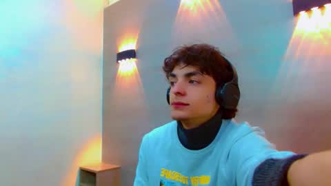 Snapshot of sr_bonnyethan chatting on 4, 12, 2025 ethan online show from 4, 12, 2025