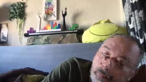 Snapshot of srekos38 chatting on 4, 10, 2025 srekos38 online show from 4, 10, 2025