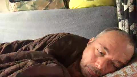 Snapshot of srekos38 chatting on 23, 10, 2025 srekos38 online show from 23, 10, 2025