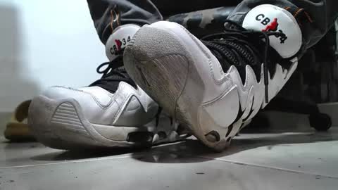 Snapshot of srfindomfeet_ chatting on 3, 5, 2026 sr master cum its my old account online show from 3, 5, 2026