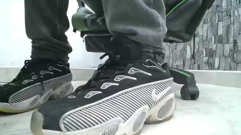Snapshot of srfindomfeet_ chatting on 31, 5, 2026 sr master cum its my old account online show from 31, 5, 2026