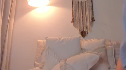 Snapshot of srta__sophie chatting on 17, 12, 2024 Sophie 3 online show from 17, 12, 2024