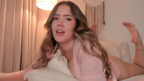 Snapshot of srta__sophie chatting on 30, 1, 2025 Sophie 3 online show from 30, 1, 2025