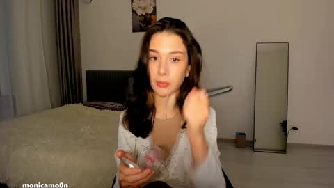 Snapshot of ssash1mii chatting on 27, 1, 2025 Hey guys i miss you so much online show from 27, 1, 2025