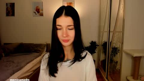 Snapshot of ssash1mii chatting on 5, 12, 2025 Hey guys i miss you so much online show from 5, 12, 2025