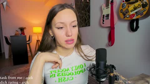 Snapshot of sshawty chatting on 18, 12, 2024 Anni if Im offline for a long time Im depressed feel free to support me offline online show from 18, 12, 2024