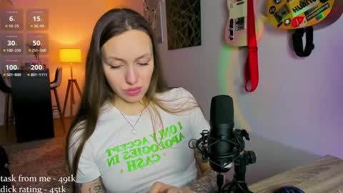 Snapshot of sshawty chatting on 20, 12, 2024 Anni if Im offline for a long time Im depressed feel free to support me offline online show from 20, 12, 2024