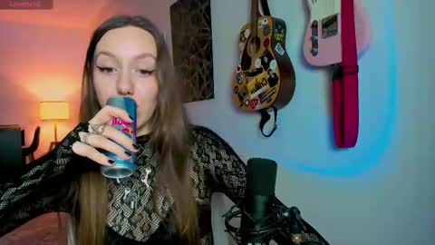 Snapshot of sshawty chatting on 11, 2, 2025 Anni if Im offline for a long time Im depressed feel free to support me offline online show from 11, 2, 2025