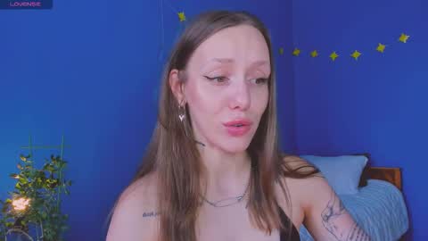 Snapshot of sshawty chatting on 10, 9, 2025 Anni if Im offline for a long time Im depressed feel free to support me offline online show from 10, 9, 2025