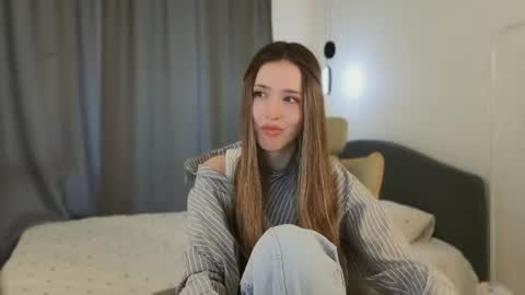 Snapshot of ssurf_time chatting on 14, 6, 2026 Chloe online show from 14, 6, 2026