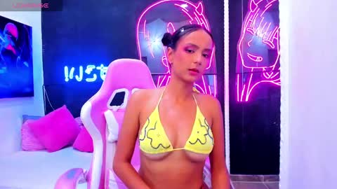 staarlightt online show from 25, 9, 2025