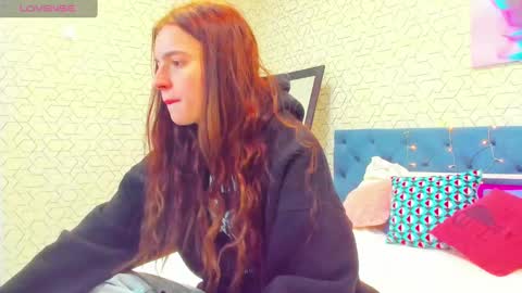 Snapshot of stacey_brown chatting on 20, 12, 2024 Stacey GMT5 Mo Tu We Th Fr Sa 3am -10am online show from 20, 12, 2024