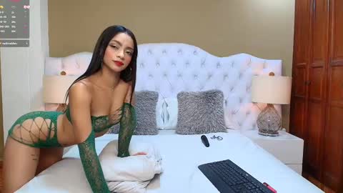  Stacey  online show from 8, 3, 2025