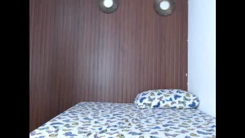 Snapshot of staceythekat chatting on 17, 12, 2025 staceythekat online show from 17, 12, 2025