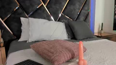Stacie online show from 26, 7, 2026