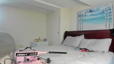 staciwilde online show from 18, 9, 2025