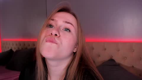 Snapshot of stacy_moorexx chatting on 25, 5, 2026 STACY online show from 25, 5, 2026