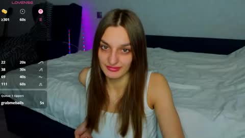 Sexy lips online show from 26, 6, 2026