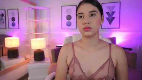 stacycooper_ online show from 16, 7, 2026