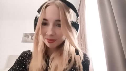 Snapshot of stacyscholle chatting on 10, 2, 2026 Mila online show from 10, 2, 2026