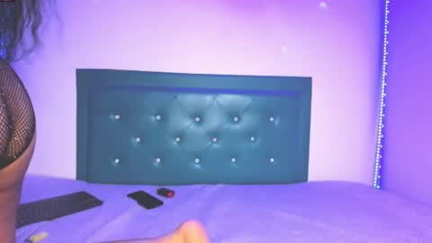 Snapshot of star_darling chatting on 28, 2, 2025 S T A R online show from 28, 2, 2025