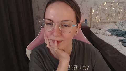 Snapshot of star_shopping chatting on 18, 12, 2024 Alice online show from 18, 12, 2024