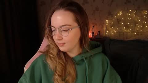 Snapshot of star_shopping chatting on 24, 12, 2024 Alice online show from 24, 12, 2024