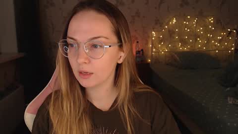 Snapshot of star_shopping chatting on 29, 12, 2024 Alice online show from 29, 12, 2024