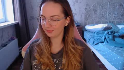 Snapshot of star_shopping chatting on 2, 1, 2025 Alice online show from 2, 1, 2025