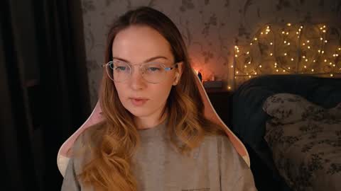 Snapshot of star_shopping chatting on 5, 1, 2025 Alice online show from 5, 1, 2025