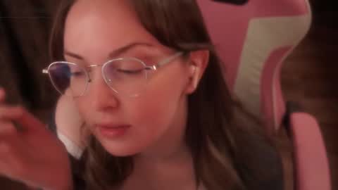 Snapshot of star_shopping chatting on 27, 10, 2025 Alice online show from 27, 10, 2025