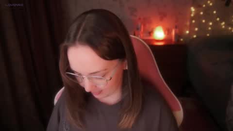 Snapshot of star_shopping chatting on 19, 12, 2025 Alice online show from 19, 12, 2025