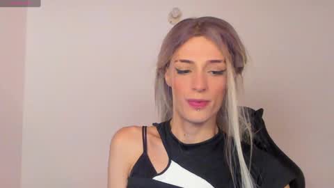 Snapshot of star_storm chatting on 1, 1, 2025 star_storm online show from 1, 1, 2025