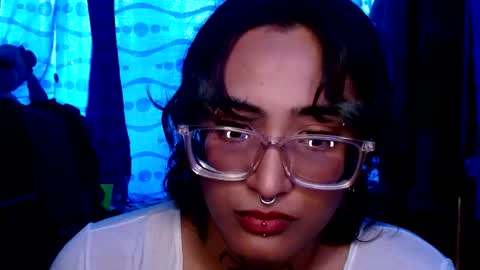      online show from 25, 9, 2025