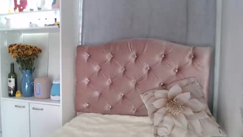 Snapshot of starsweetcute chatting on 27, 11, 2025 Celeste online show from 27, 11, 2025