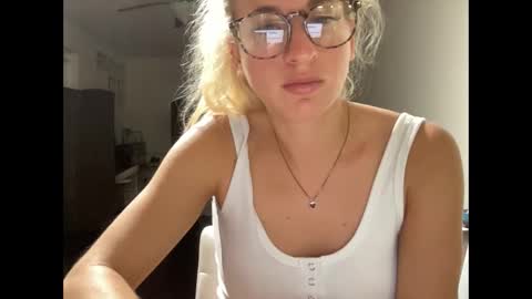 Snapshot of stassiethatsororitygirl chatting on 10, 11, 2025 Stassiethatsororitygirl online show from 10, 11, 2025